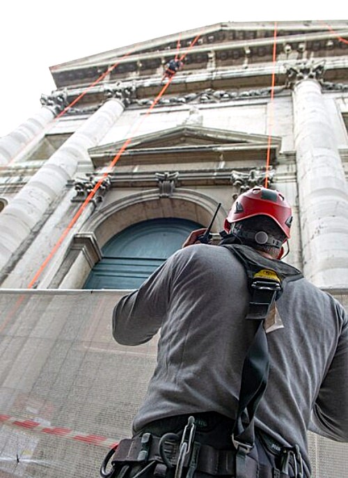 Reformas con Acceso Vertical en Valencia | Precisión sin Andamios por Europa 9