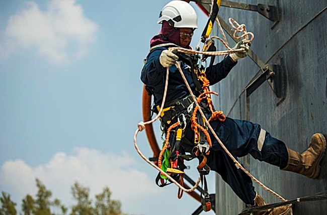 Reparación de Humedades Post-Navidad en Valencia | Europa 9 Verticales