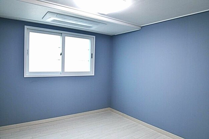 Actualización de habitación con acabados de pintura e instalaciones de Europa 9.