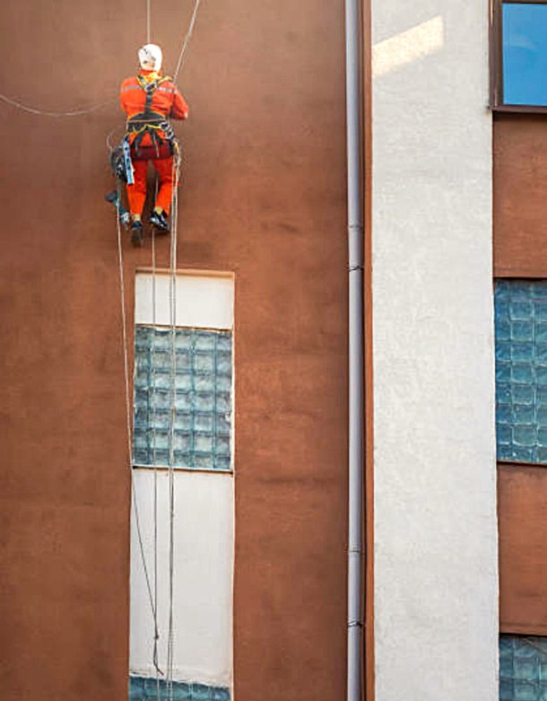 Rehabilitación de Fachadas y Cubiertas en Valencia | Contacta con Europa 9