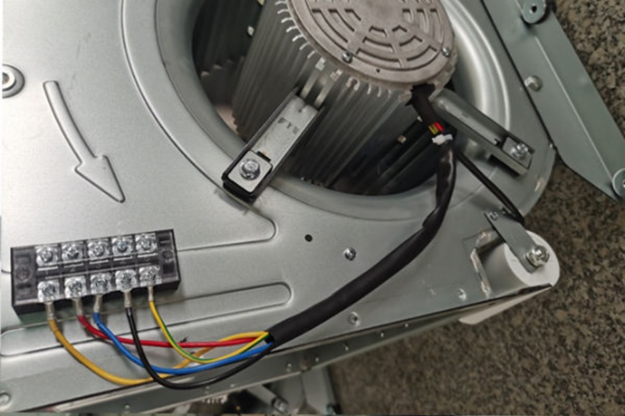 Turbina de extracción industrial de segunda mano para cocinas de restaurantes y sector HORECA.