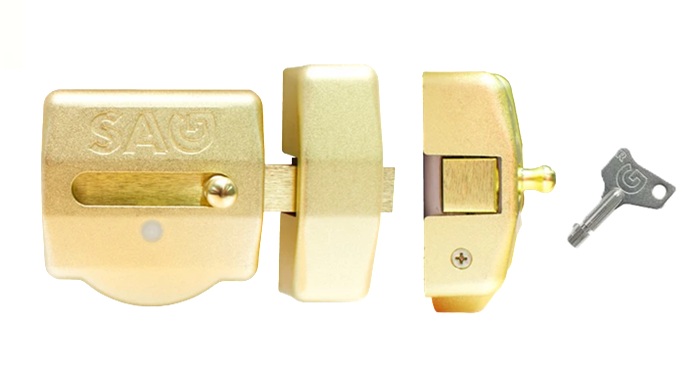 Blindaje SAG CSI ORO con cilindro reforzado y barra de acero de alta resistencia.