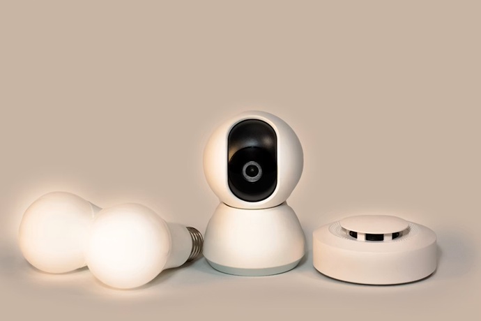 Equipamiento tecnológico avanzado para la protección del hogar con videoverificación y sensores inteligentes.